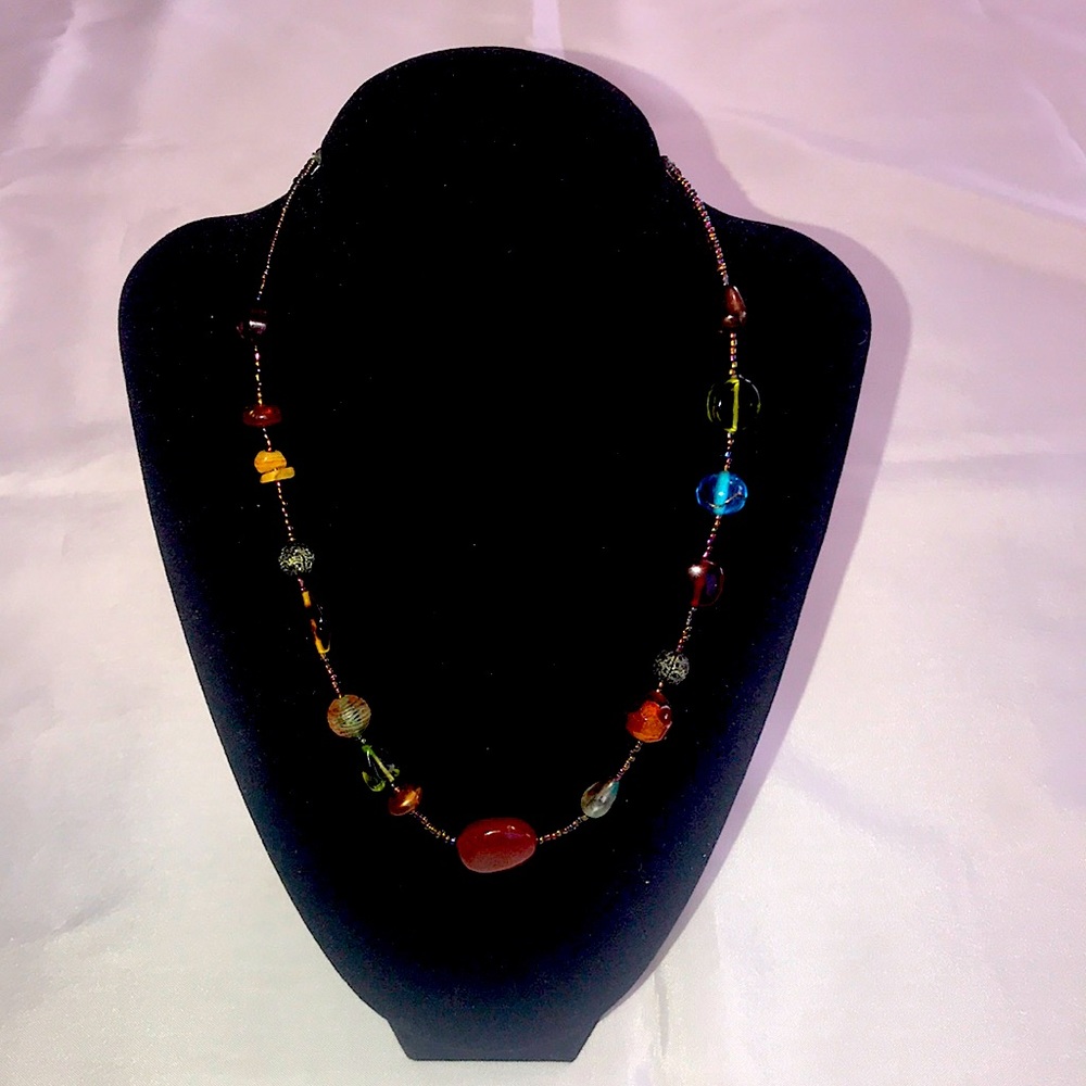 EUC Lia Sophia multi-stone beaded necklace 🤩